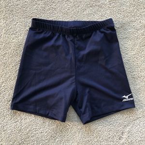 Mizuno Medium Women’s 4” Volleyball shorts